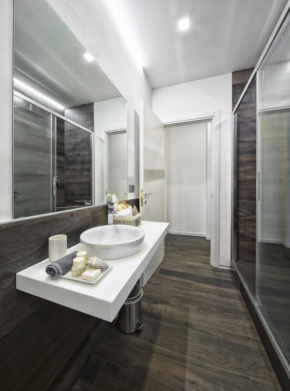 Suite Vogue Luce Voghera Exterior photo