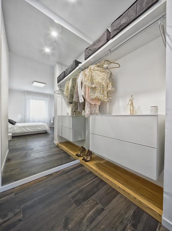 Suite Vogue Luce Voghera Exterior photo
